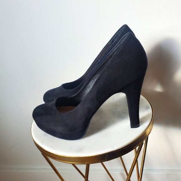 Black suede heels - Picture 2 of 2